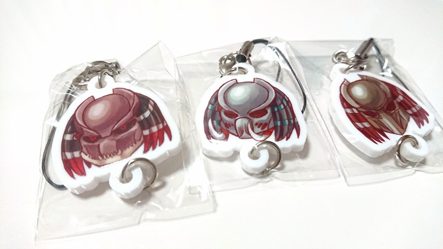 繋がるアクリルキーホルダー(白)