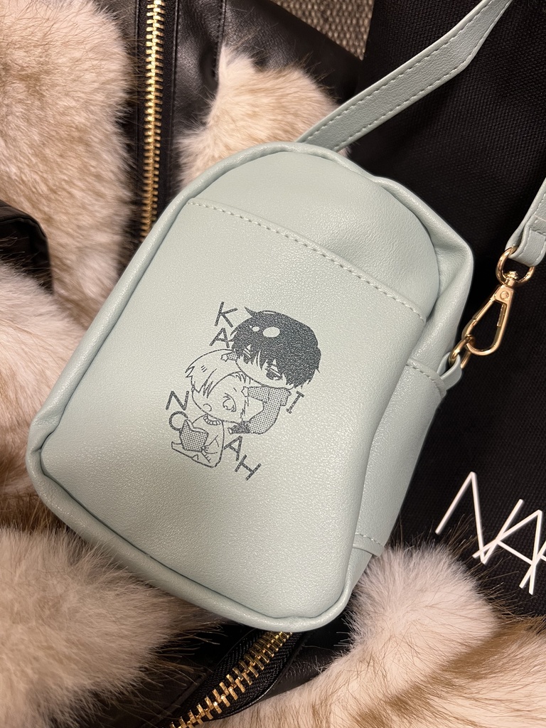 【『ルームメイト②』発売記念】「 KAI climbing NOAH 」ポーチ【二次販売】