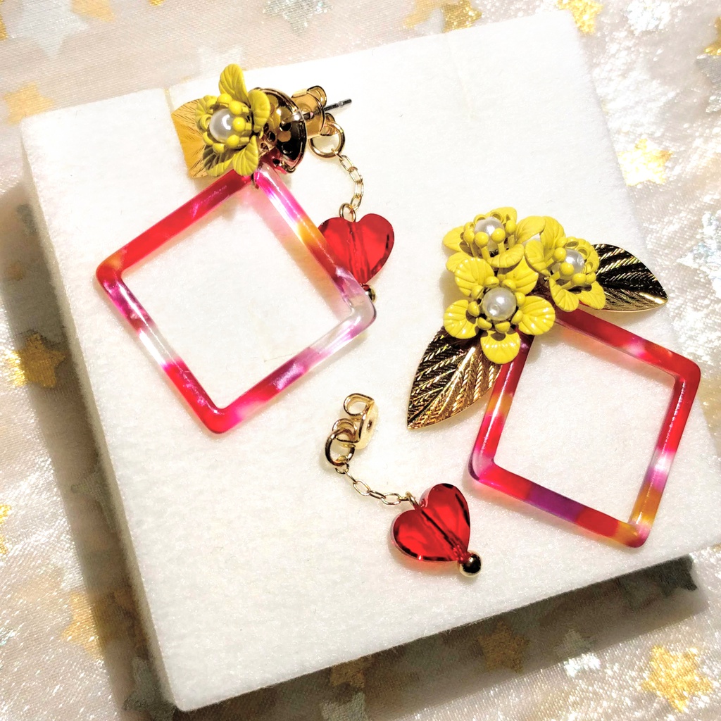 金色の花の耳飾り