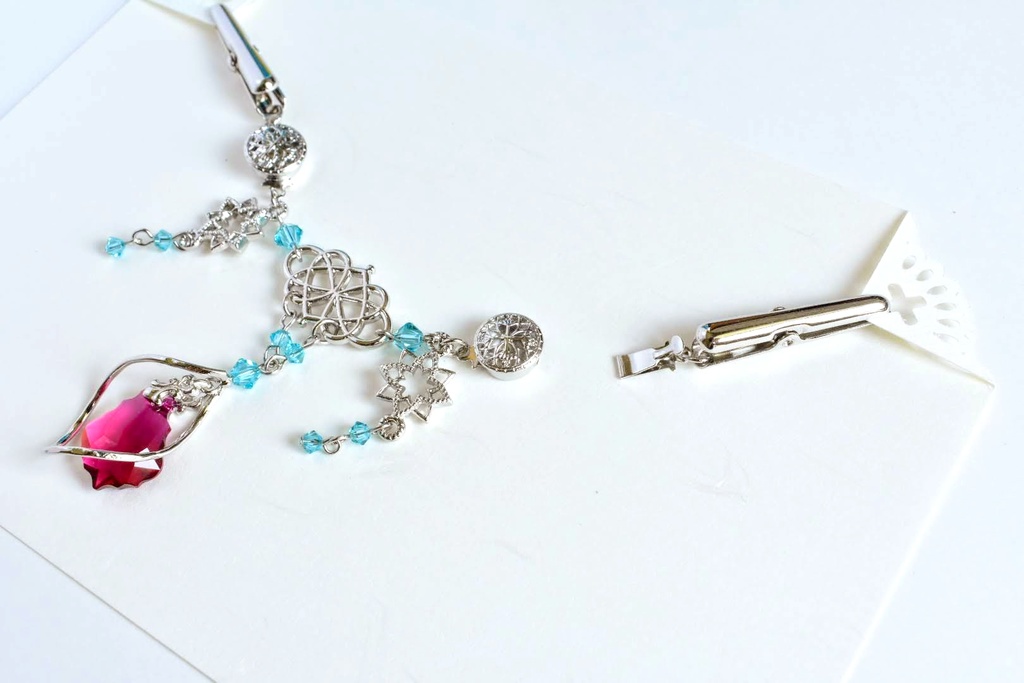 優しき英傑のカーディガン留め