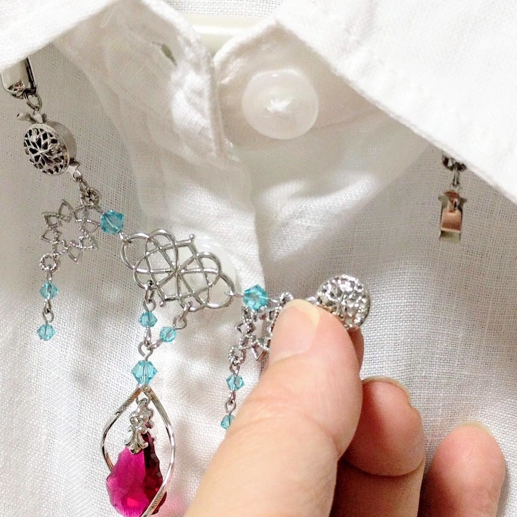 優しき英傑のカーディガン留め