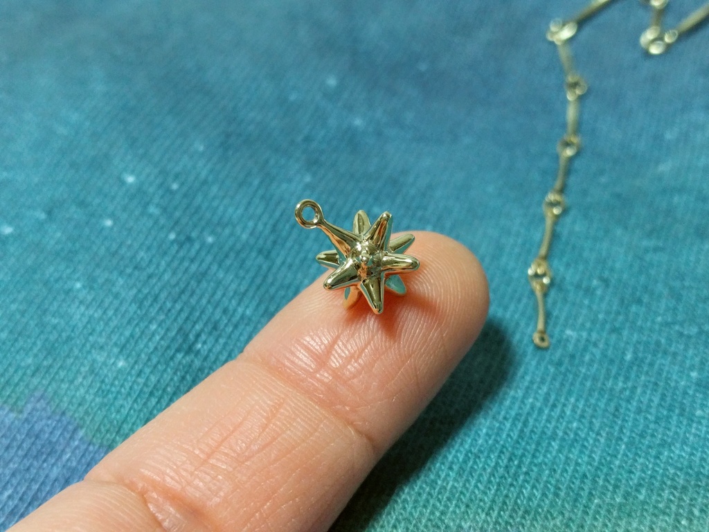 星のかけらのY字ネックレス