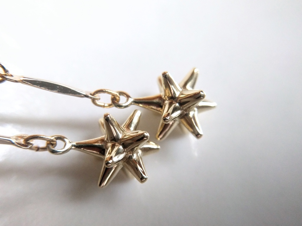 星のかけらのY字ネックレス