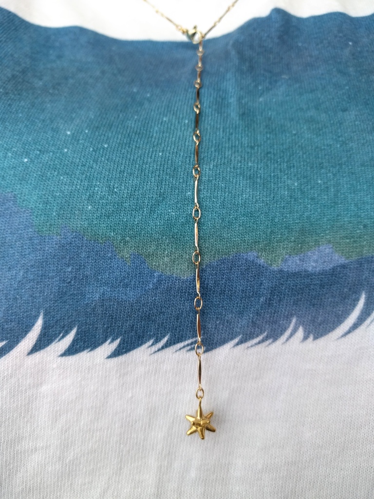 星のかけらのY字ネックレス