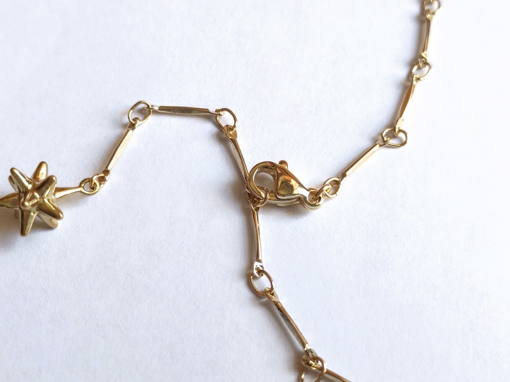 星のかけらのY字ネックレス