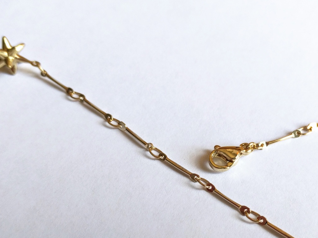 星のかけらのY字ネックレス