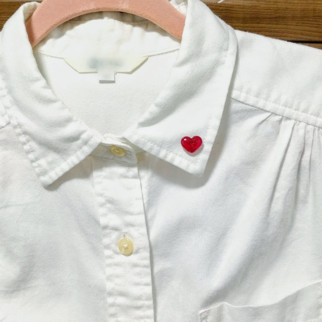 ハートのピンバッジ