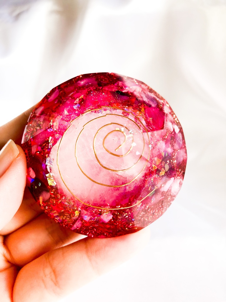 ピラミッド型オルゴナイト☆愛