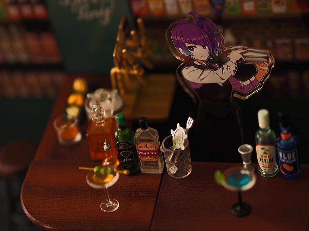 田中摩美々 バーテンダー風アクリルスタンド