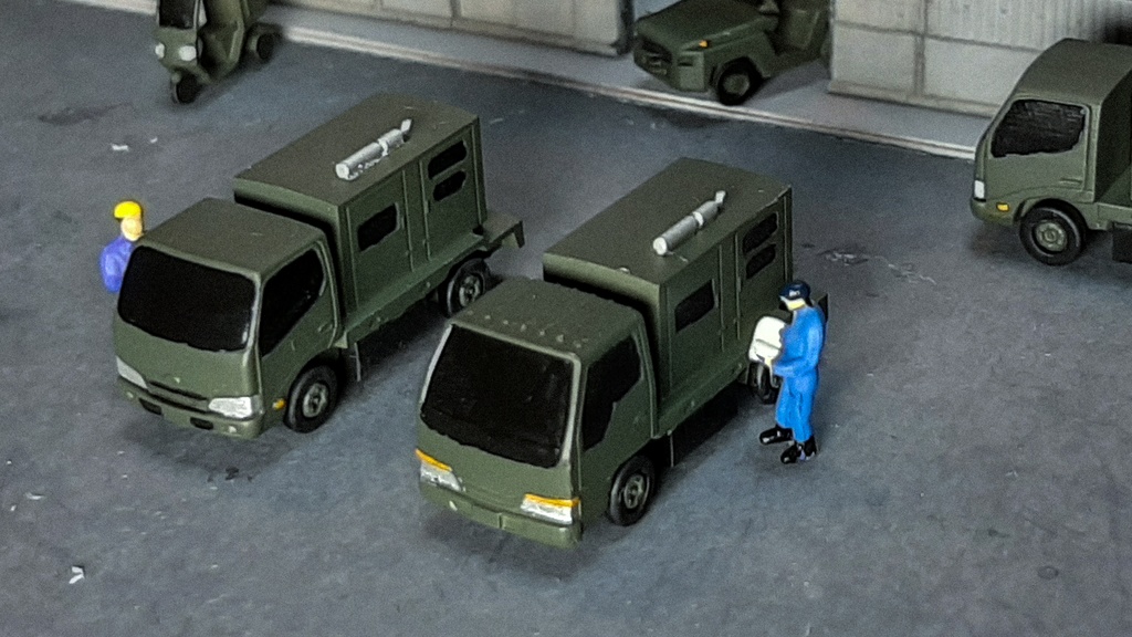 【1/144】自衛隊 電源車H キット