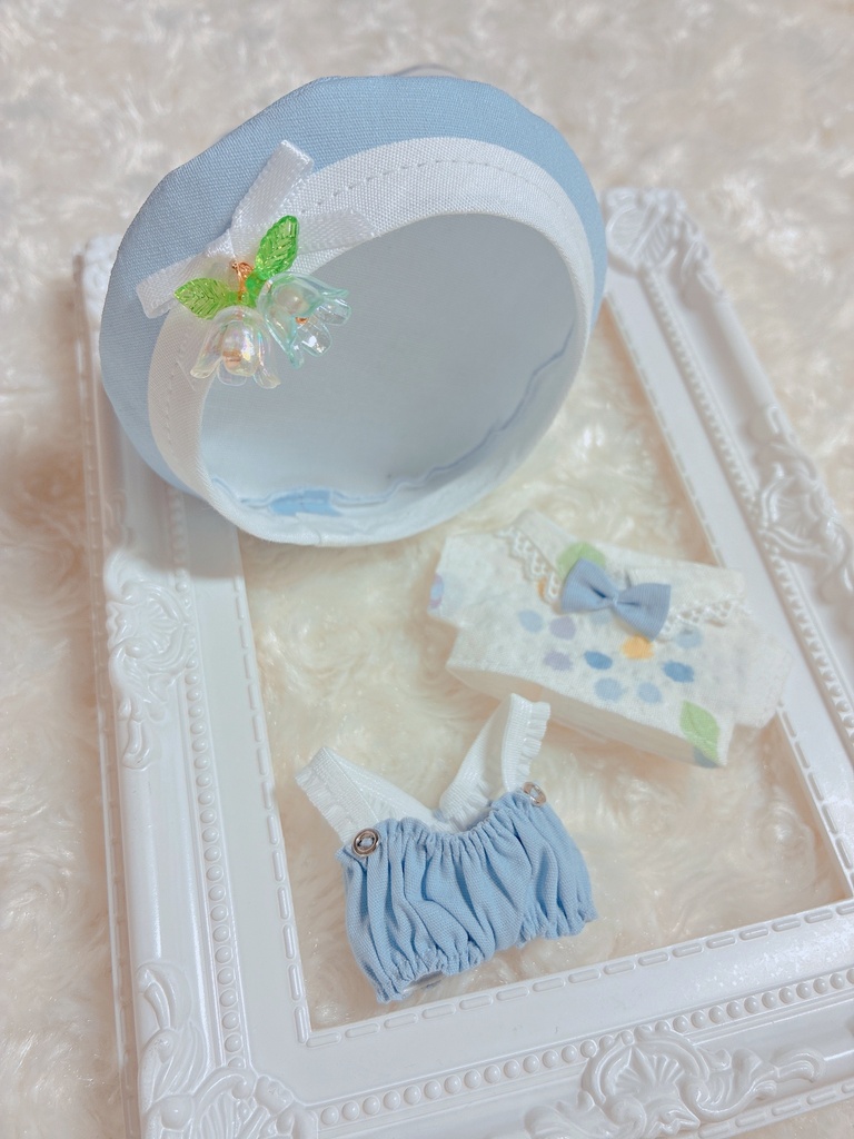 お花のお洋服　みずいろ