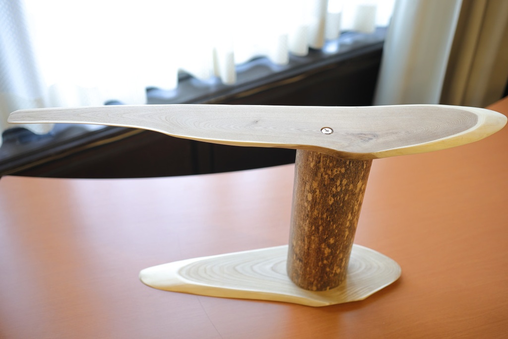 妖精さんがわらわら集まってくるかもしれないベンチ5号