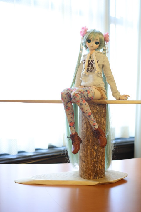 妖精さんがわらわら集まってくるかもしれないベンチ5号