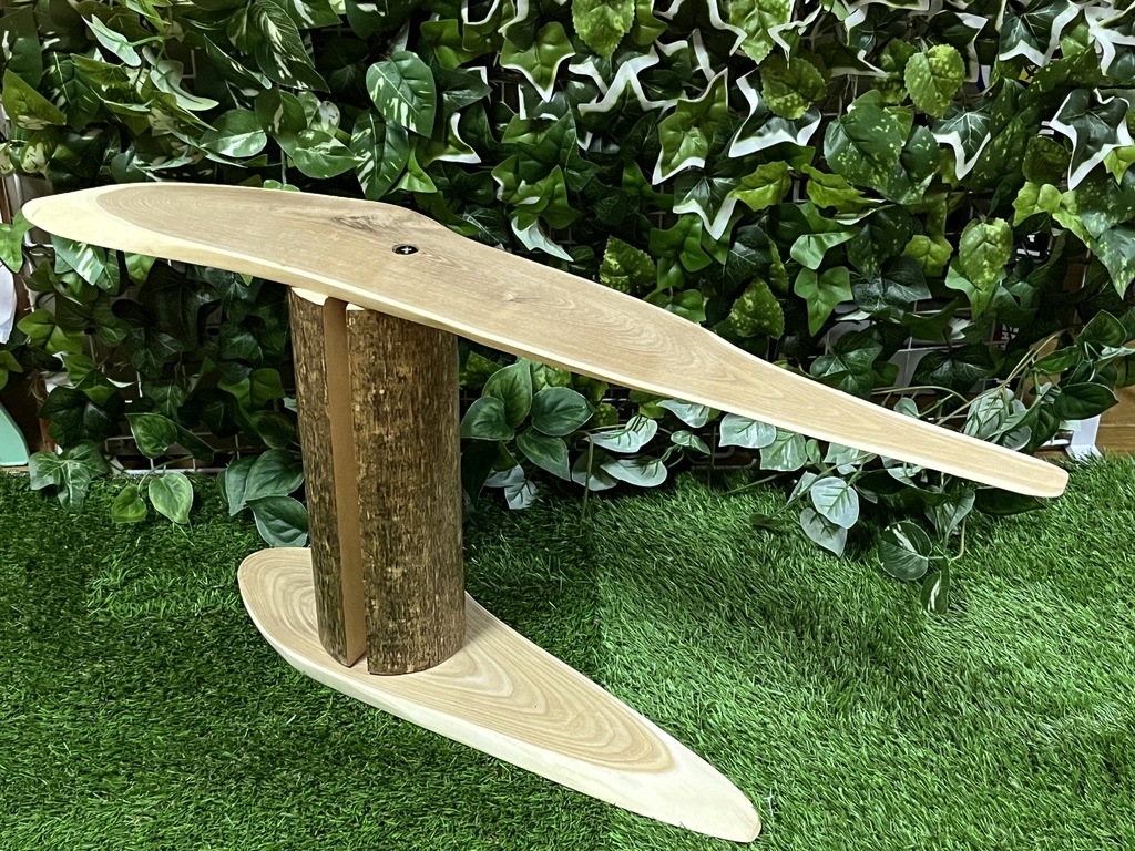 妖精さんがわらわら集まってくるかもしれないベンチ5号