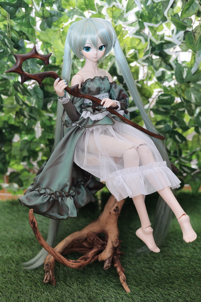 妖精さんが座ってそうな椅子 N1