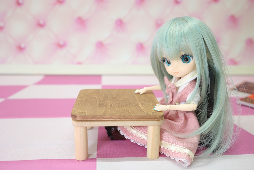 ちっちゃいリバーシブル天板のコタツにもなるローテーブル