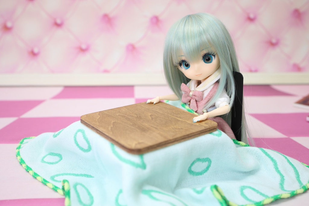 ちっちゃいリバーシブル天板のコタツにもなるローテーブル