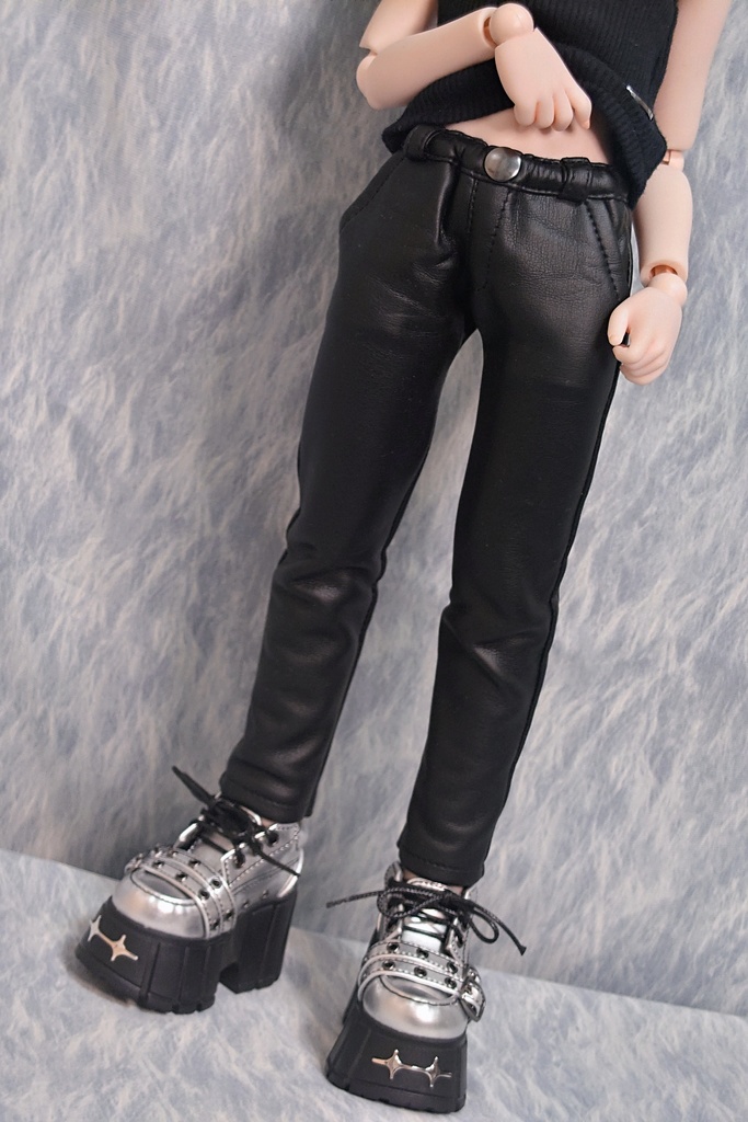 【MDD】レザースキニーパンツ