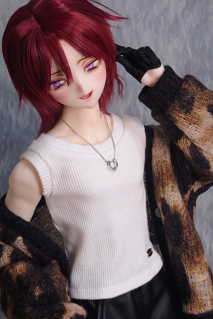 【DDB】ロゴプレートタックトップ