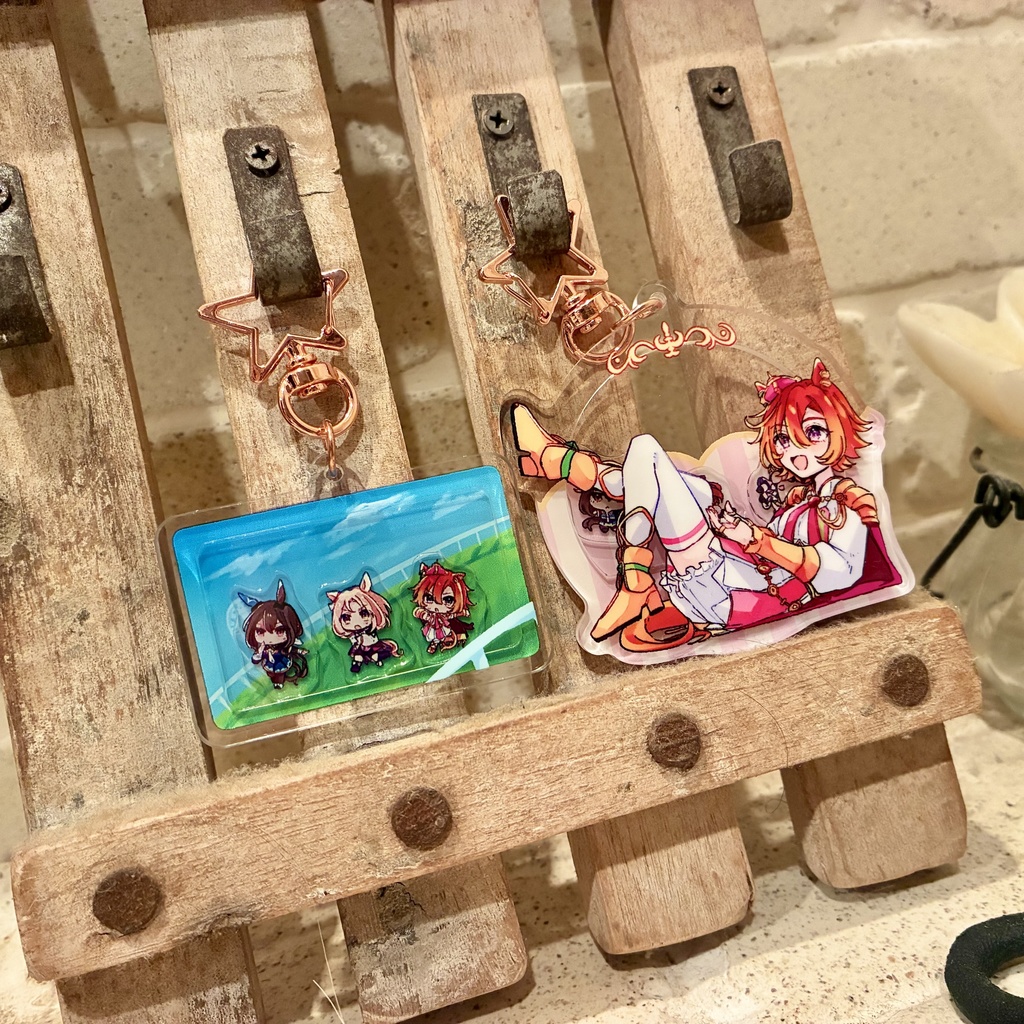 シャカシャカアクリルキーホルダー