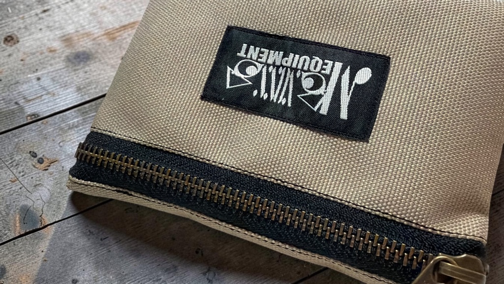 MONOSSO EQUIPMENT(モノッソ イクイップメント) 財布 ”YOJIGEN WALLET”