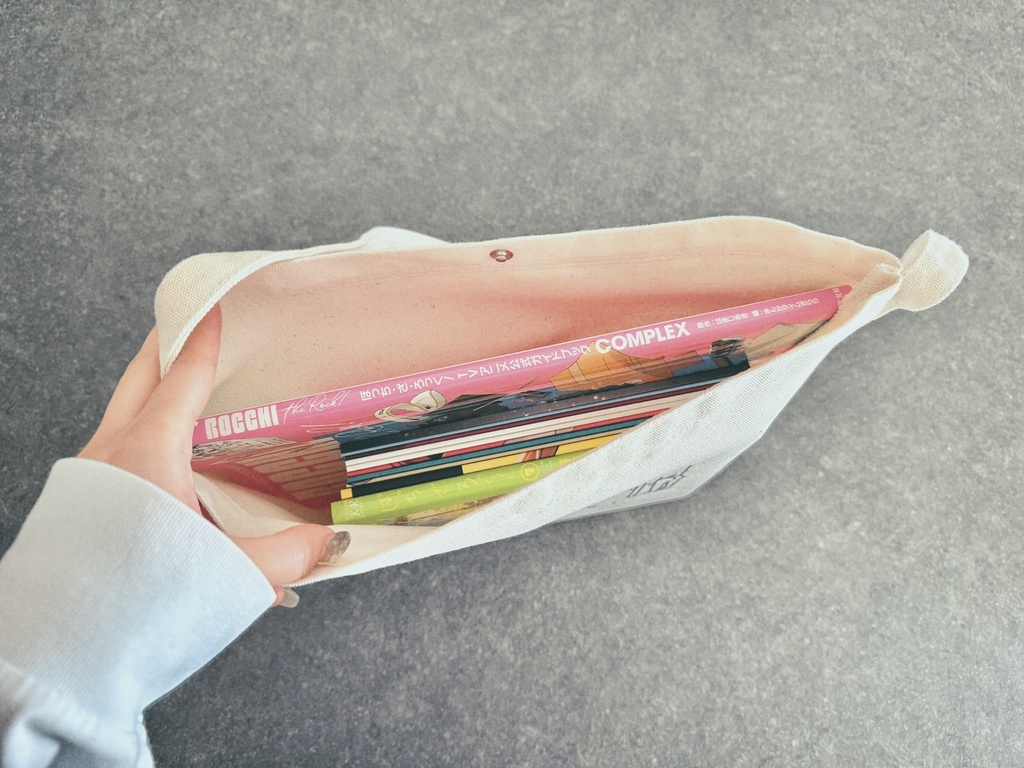 壁尻サコッシュ