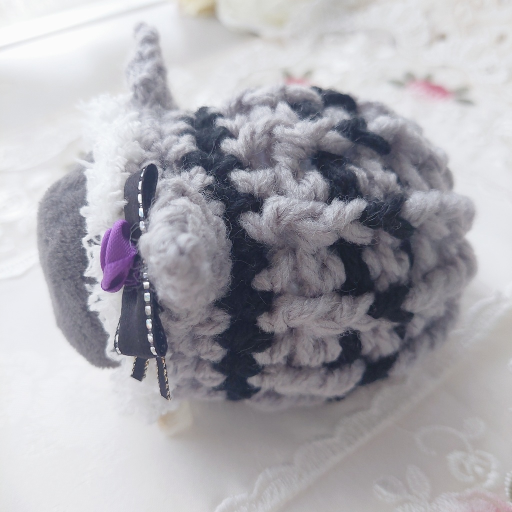 もちマス着ぐるみ グレー黒 紫バラ白バラ黒バラ