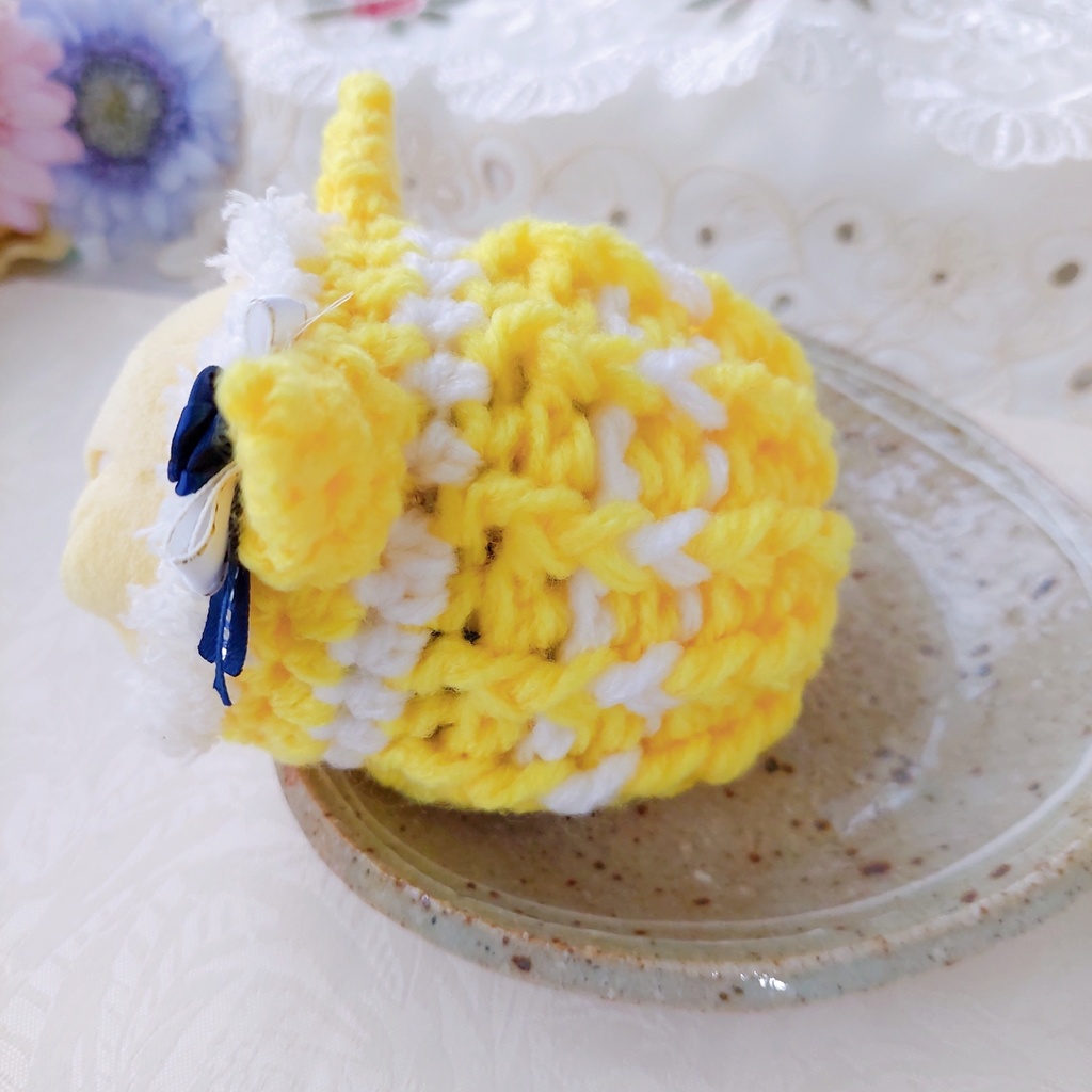 もちマス着ぐるみ レモンイエロー紺色バラ