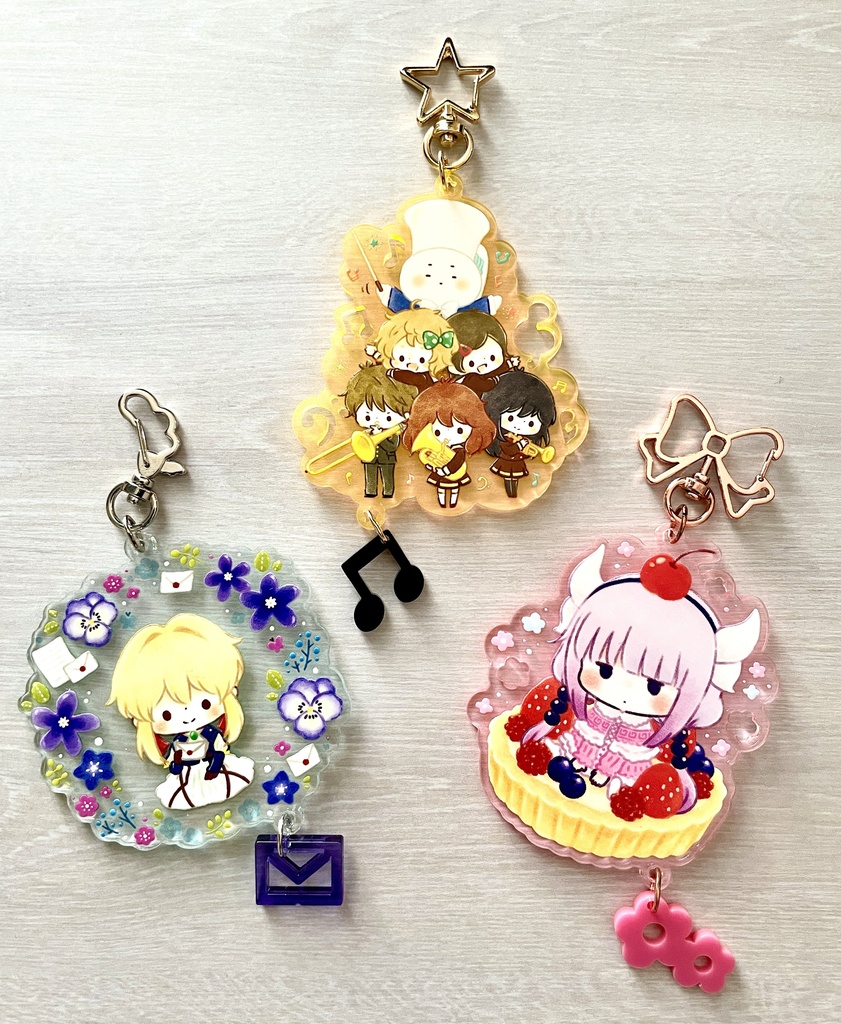 チャーム付き！京アニ アクリルキーホルダー