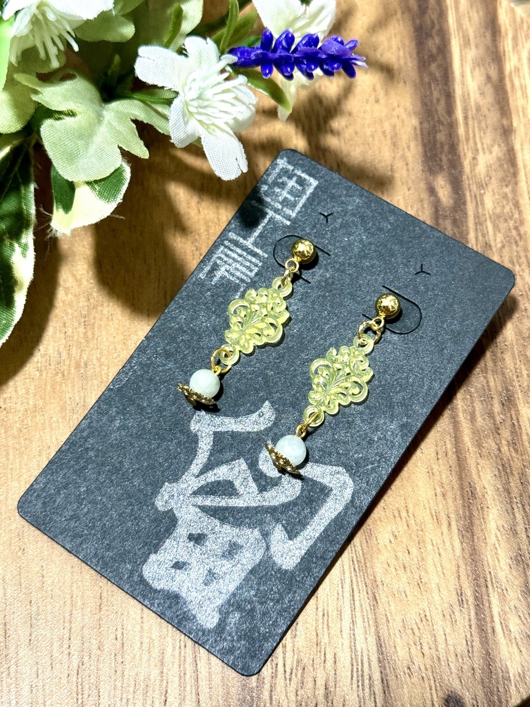 【留】ピアス-翡翠-[T-10]