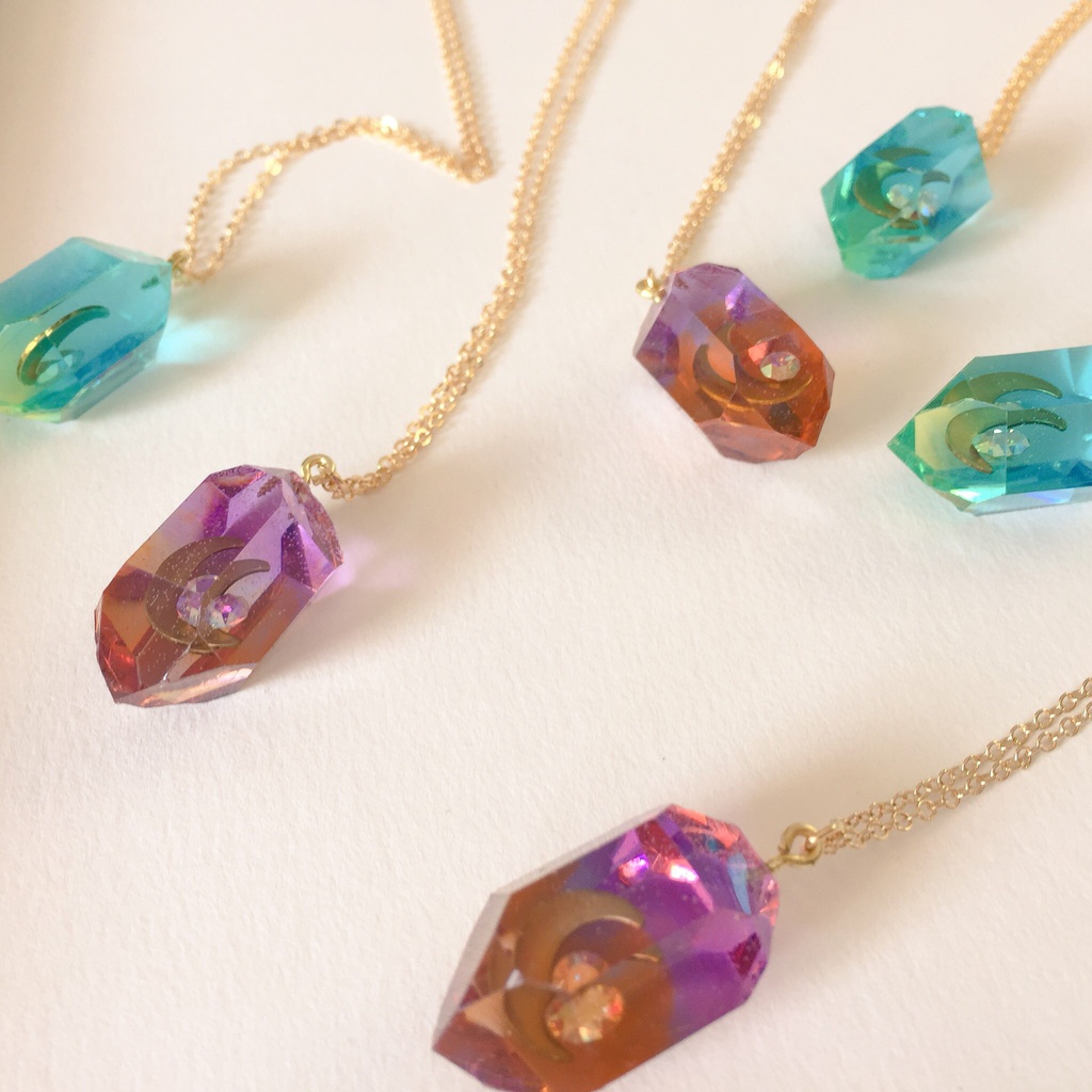 水晶型ネックレス(妖魔界主従イメージアクセサリー)