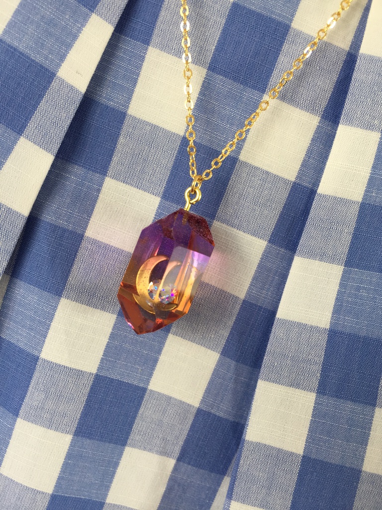 水晶型ネックレス(妖魔界主従イメージアクセサリー)