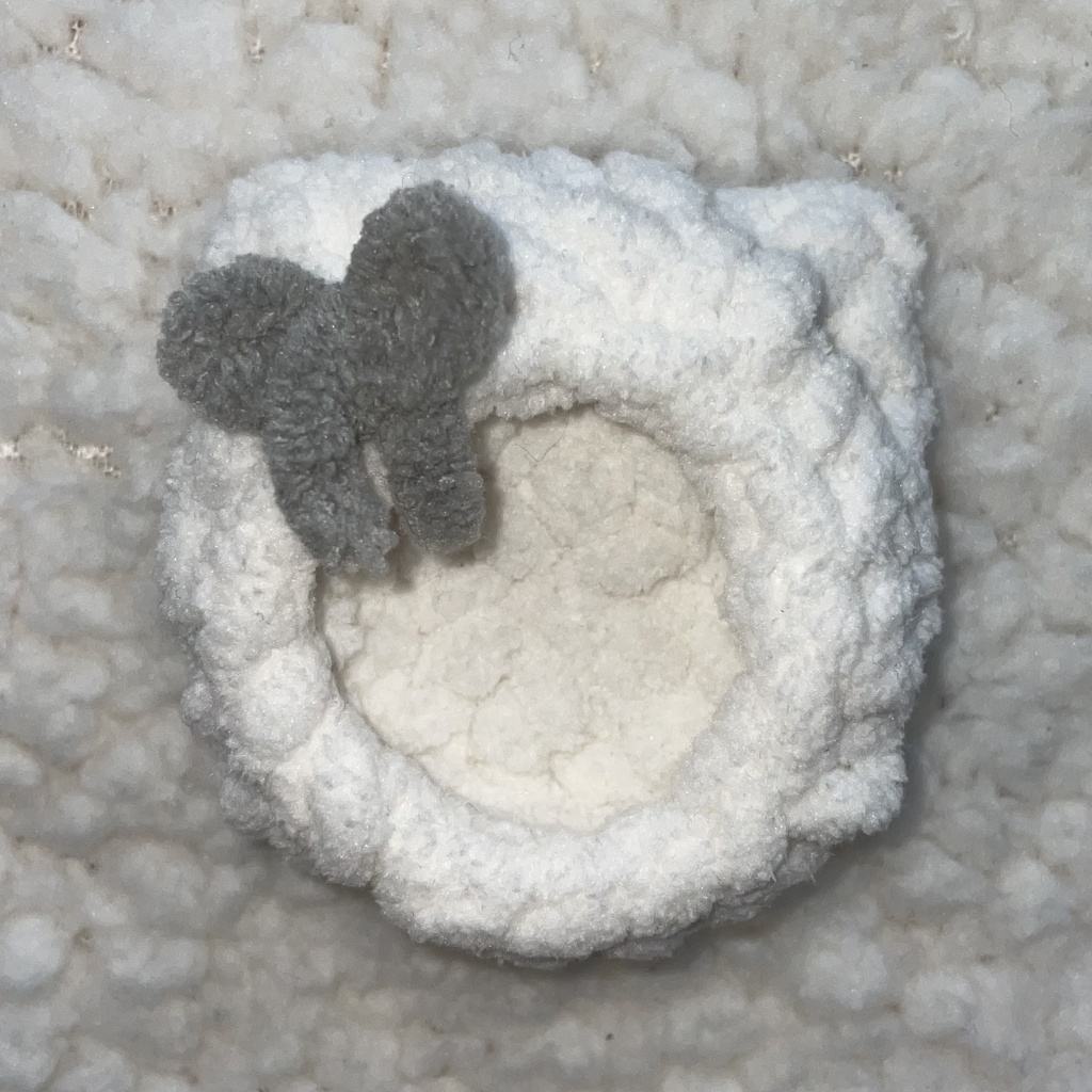 【手編みふわもこ缶バッジカバー】45〜57mm対応(※54mm推奨)ピンク色追加しました໒꒱