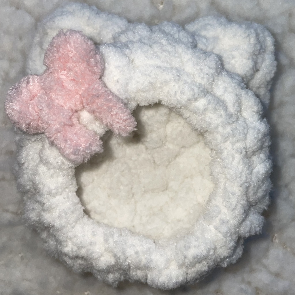 【手編みふわもこ缶バッジカバー】45〜57mm対応(※54mm推奨)ピンク色追加しました໒꒱