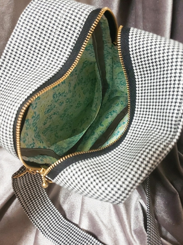 【ぬいといっしょ】ミニショルダーバック(千鳥格子×黒)