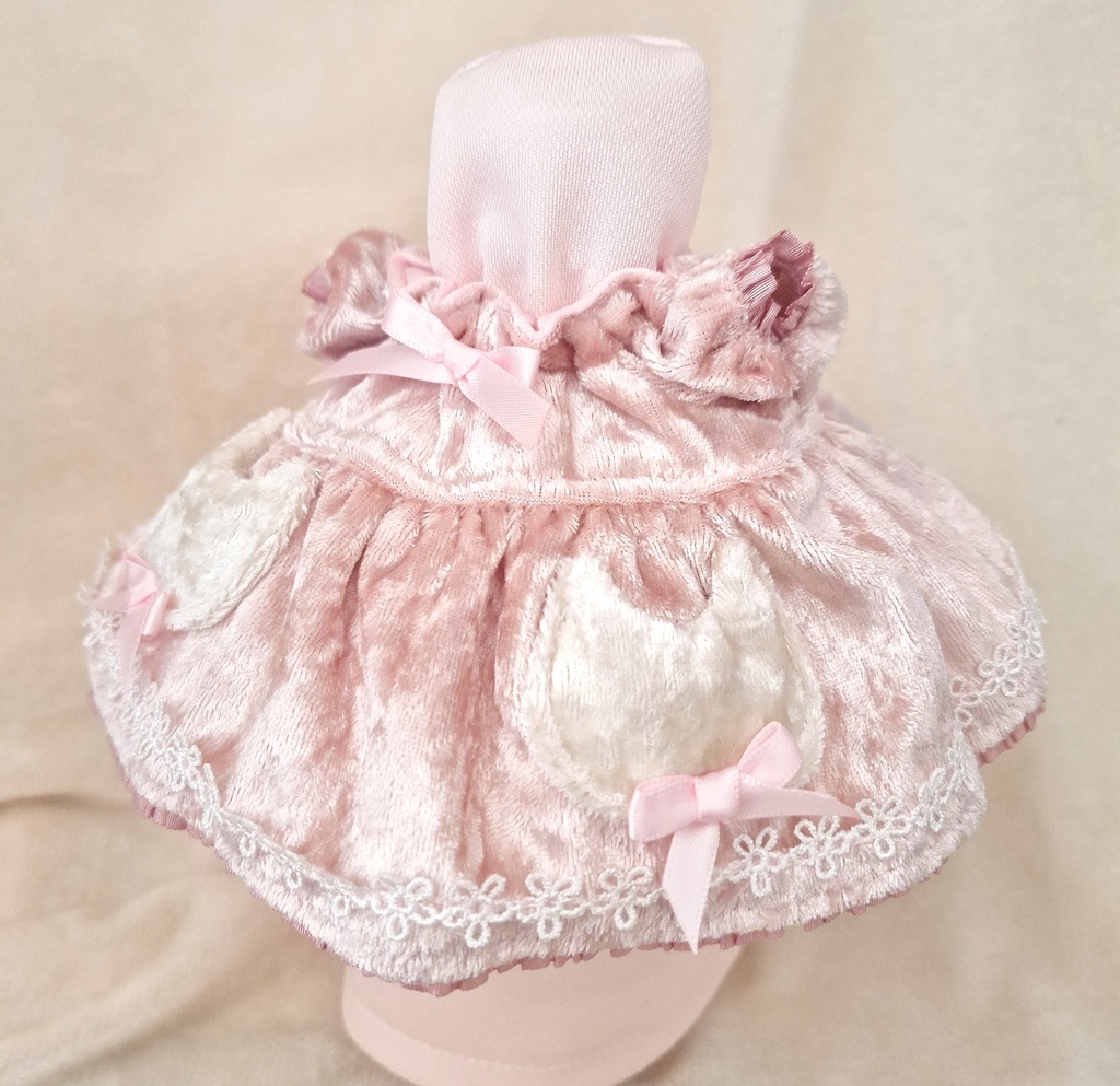 シャーリングワンピース他