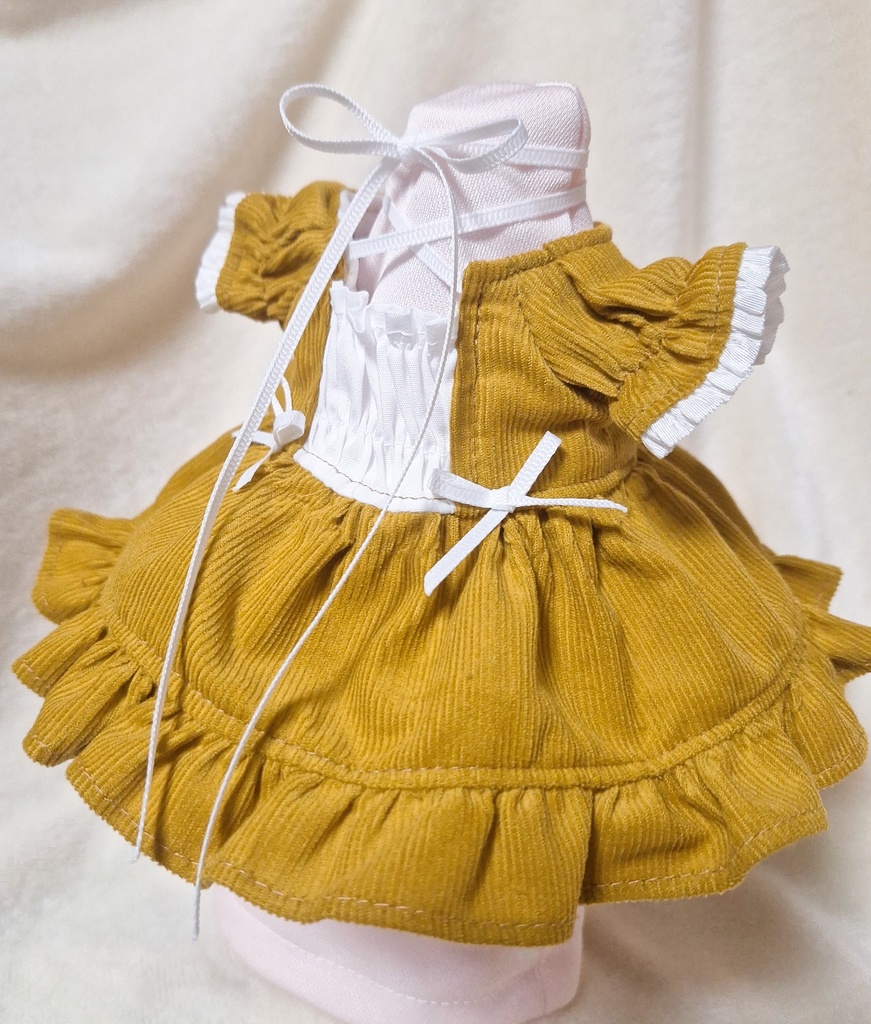 シャーリングワンピース他