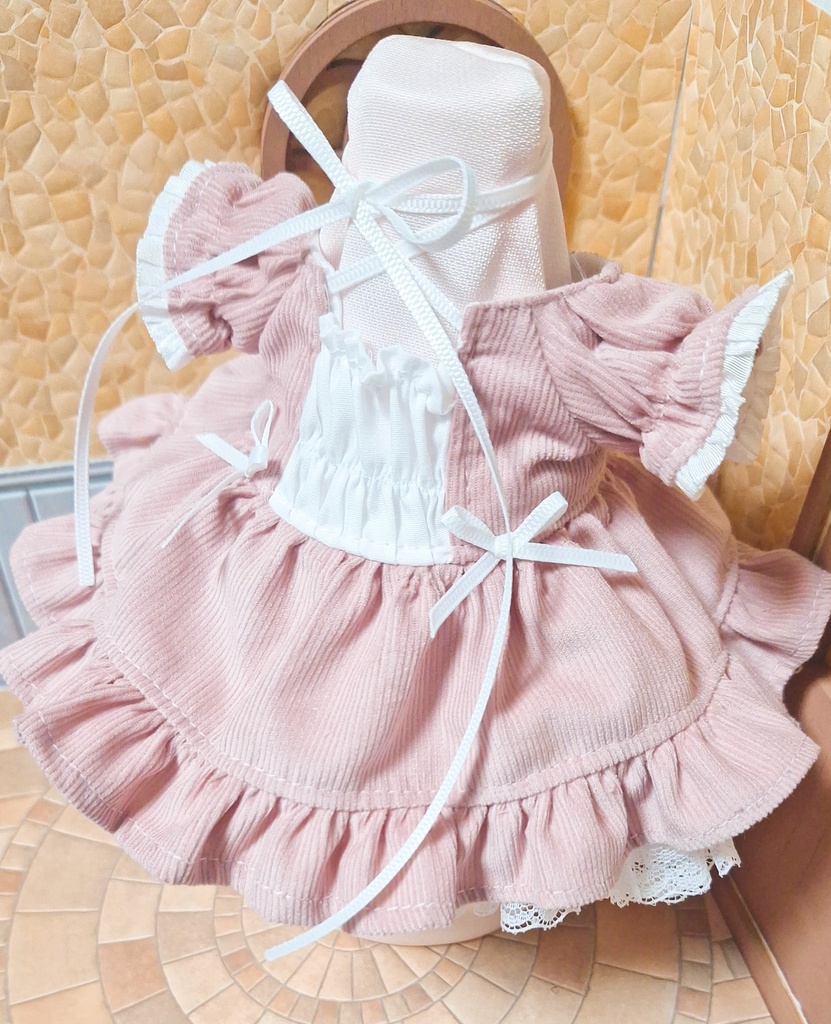 シャーリングワンピース他