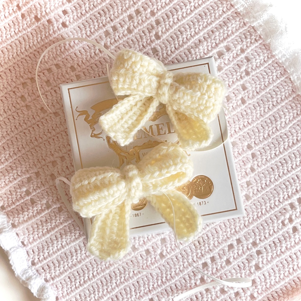 โก knit ribbon