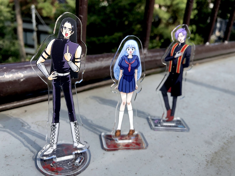 ストーカー女と暗殺者のアクリルフィギュア