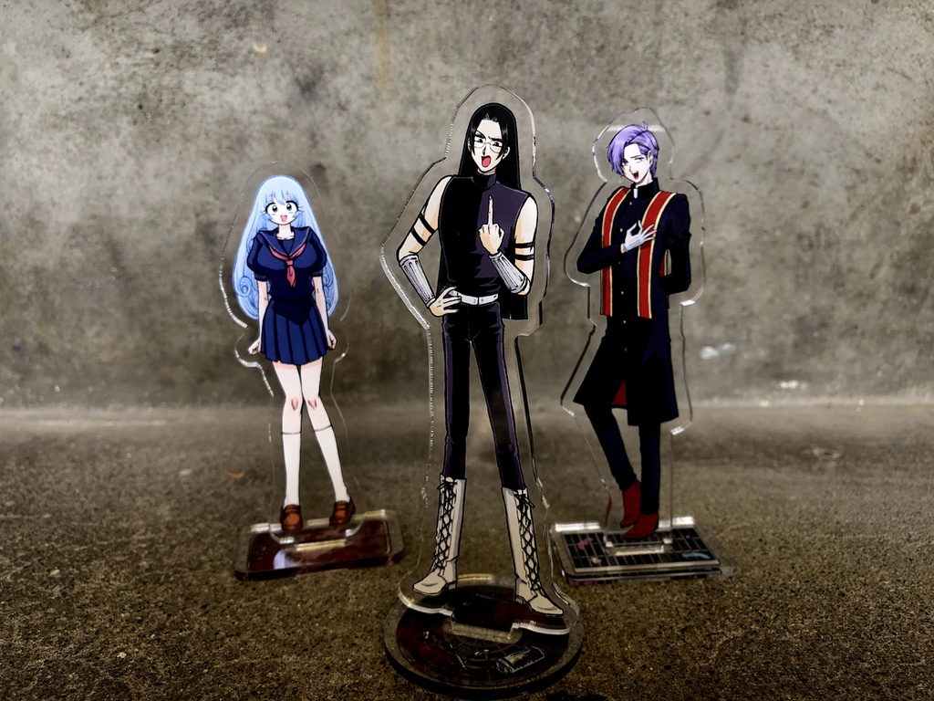 ストーカー女と暗殺者のアクリルフィギュア