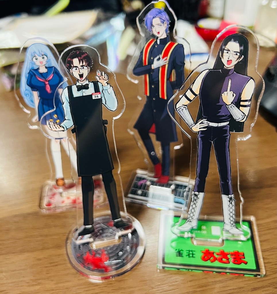 ストーカー女と暗殺者のアクリルフィギュア