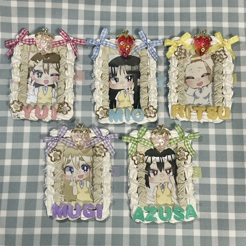 ホイップデコトレカケース【イチゴとリボン】