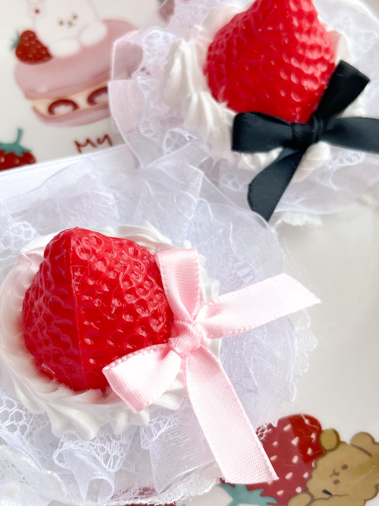 いちごフリルヘッドドレス|ぬい服・ぬい用・推し活・おでかけコーデ