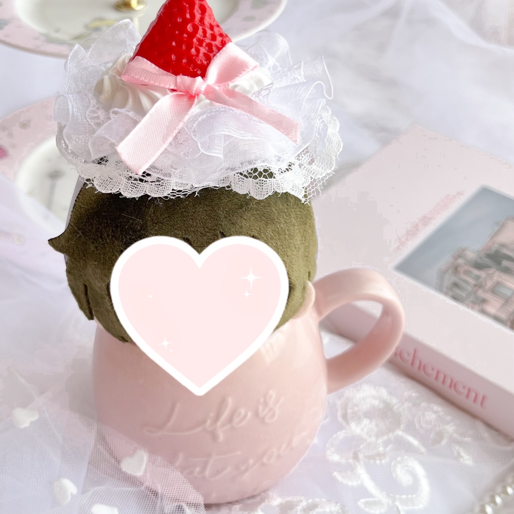 いちごフリルヘッドドレス｜ぬい服・ぬい用・推し活・おでかけコーデ