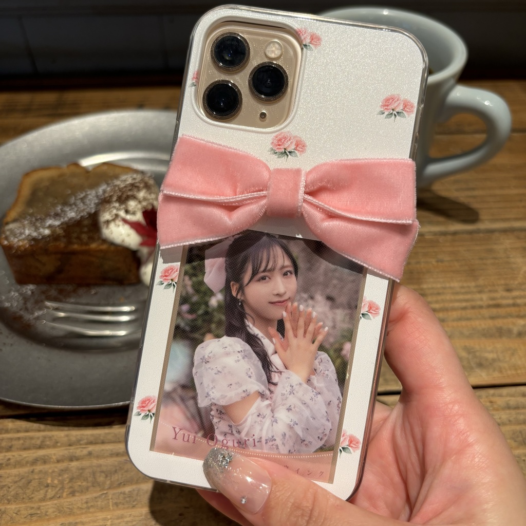 推しを挟むためのスマホケース①