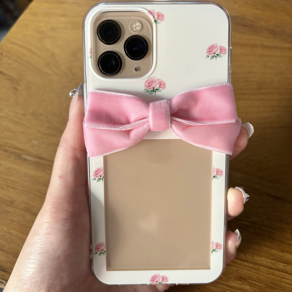 推しを挟むためのスマホケース①