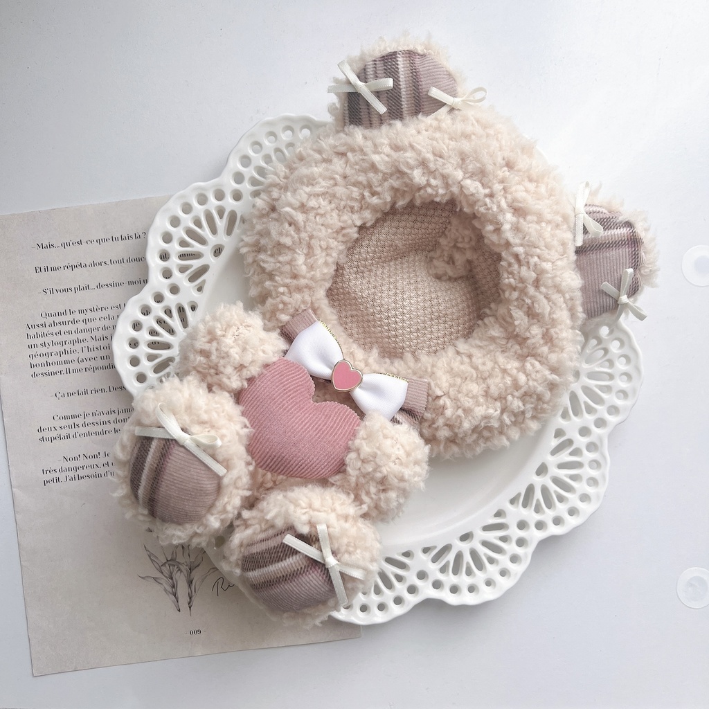 【16cmぬいサイズ】Heart Hug Ribbon Bear おすわり着ぐるみ