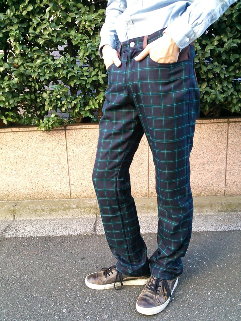 メンズストレートパンツ Mサイズ
