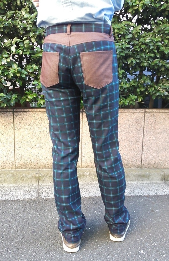 メンズストレートパンツ Mサイズ